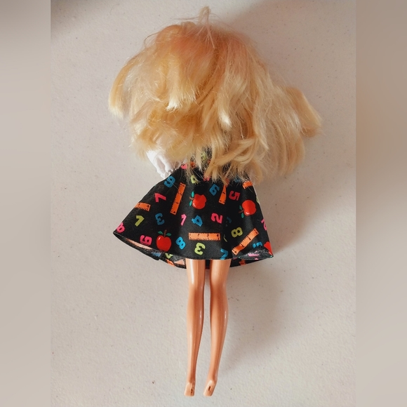 Vintage teacher barbie doll - Picture 10 of 10